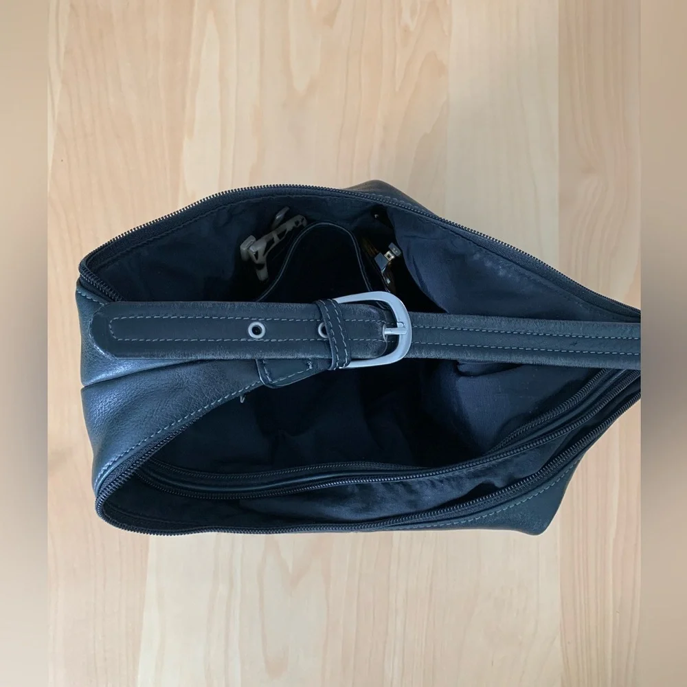 Tignanello Black Leather Shoulder Bag - Picture 7 of 7